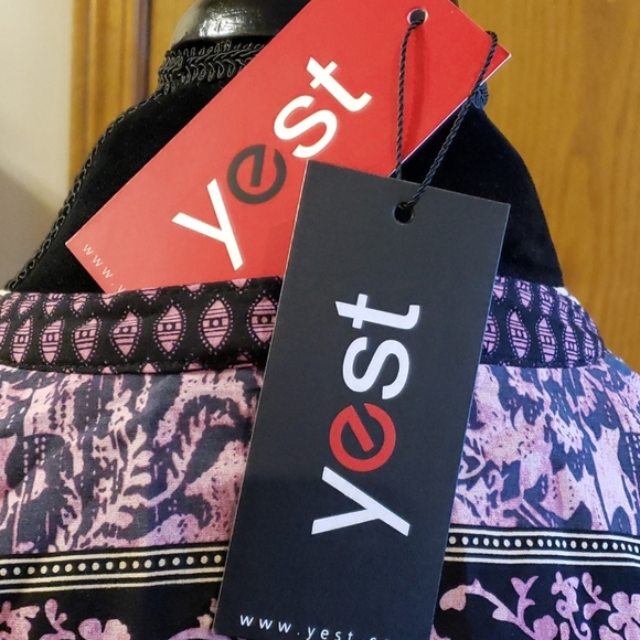 Yest tunic top lightweight purple floral NEW!! - Picture 7 of 7